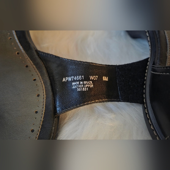 Rockport Classic Comfort Kitten Heel Genuine Leather Sandals (NWOT) - Picture 8 of 9